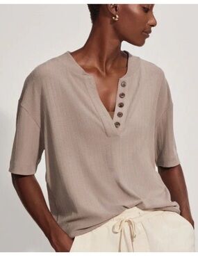 Varley Kasey Mock Placket Rib Tee. Size M. MSRP $78